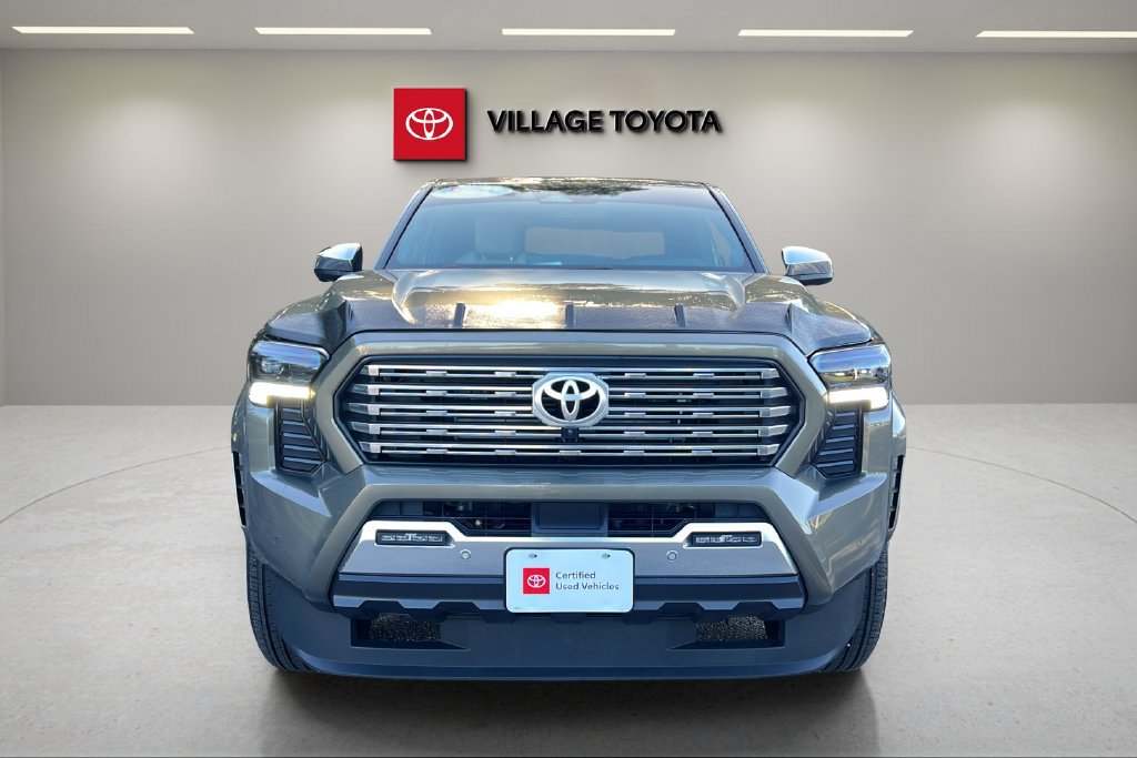 Certified 2025 Toyota Tacoma Limited AWD/4WD image 8