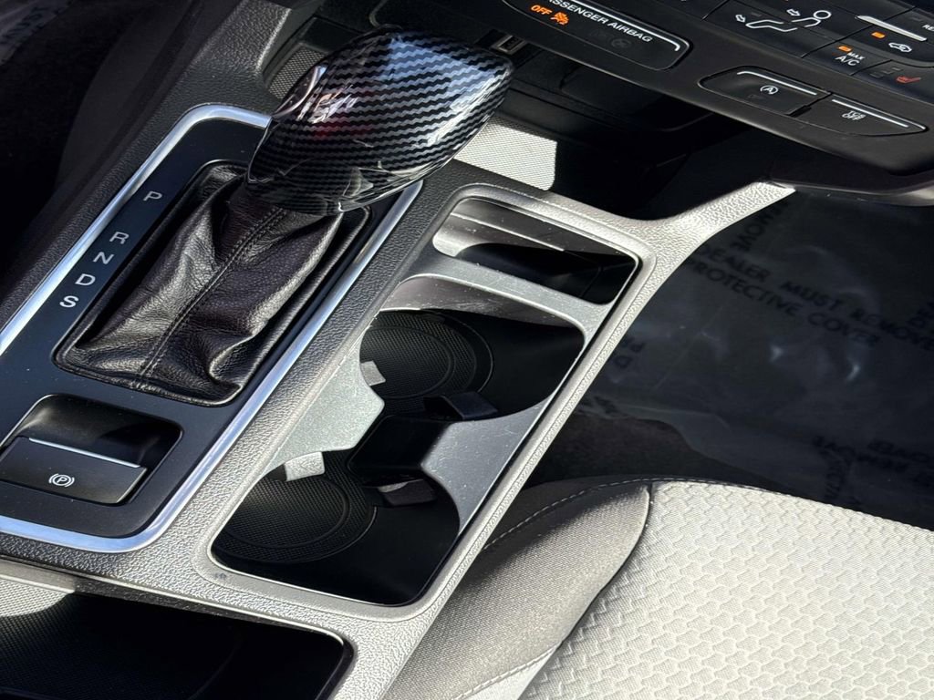 Used 2018 Ford Escape SE image 27