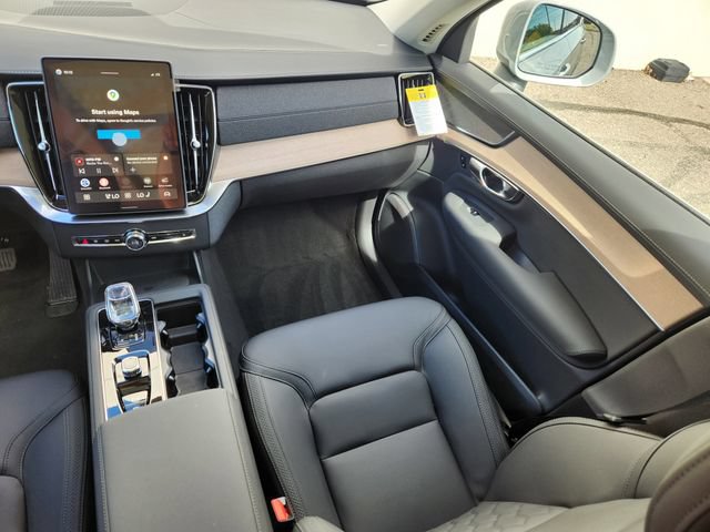 New 2026 Volvo XC90 T8 Plus w/ Protection Package AWD/4WD image 12