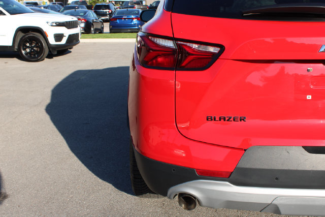 Used 2021 Chevrolet Blazer LT w/ Midnight/Sport Edition FWD image 43
