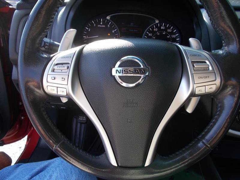 Used 2016 Nissan Altima 2.5 SR w/ LED Appearance Package FWD image 29