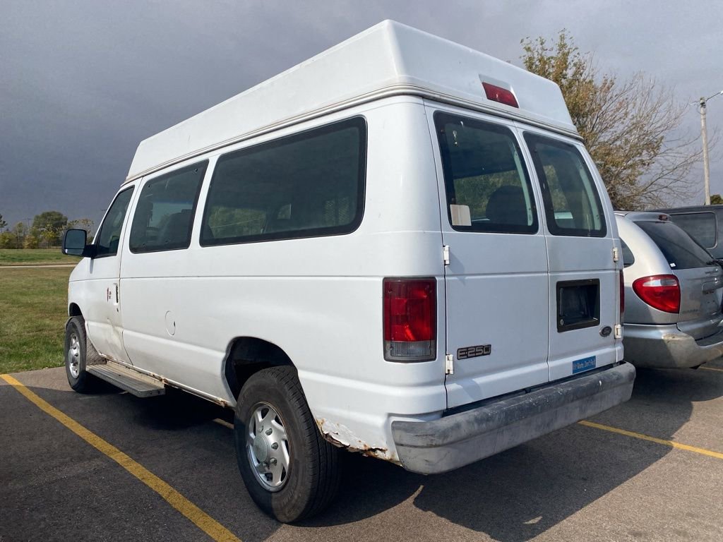Used 2003 Ford E-250 and Econoline 250 image 11