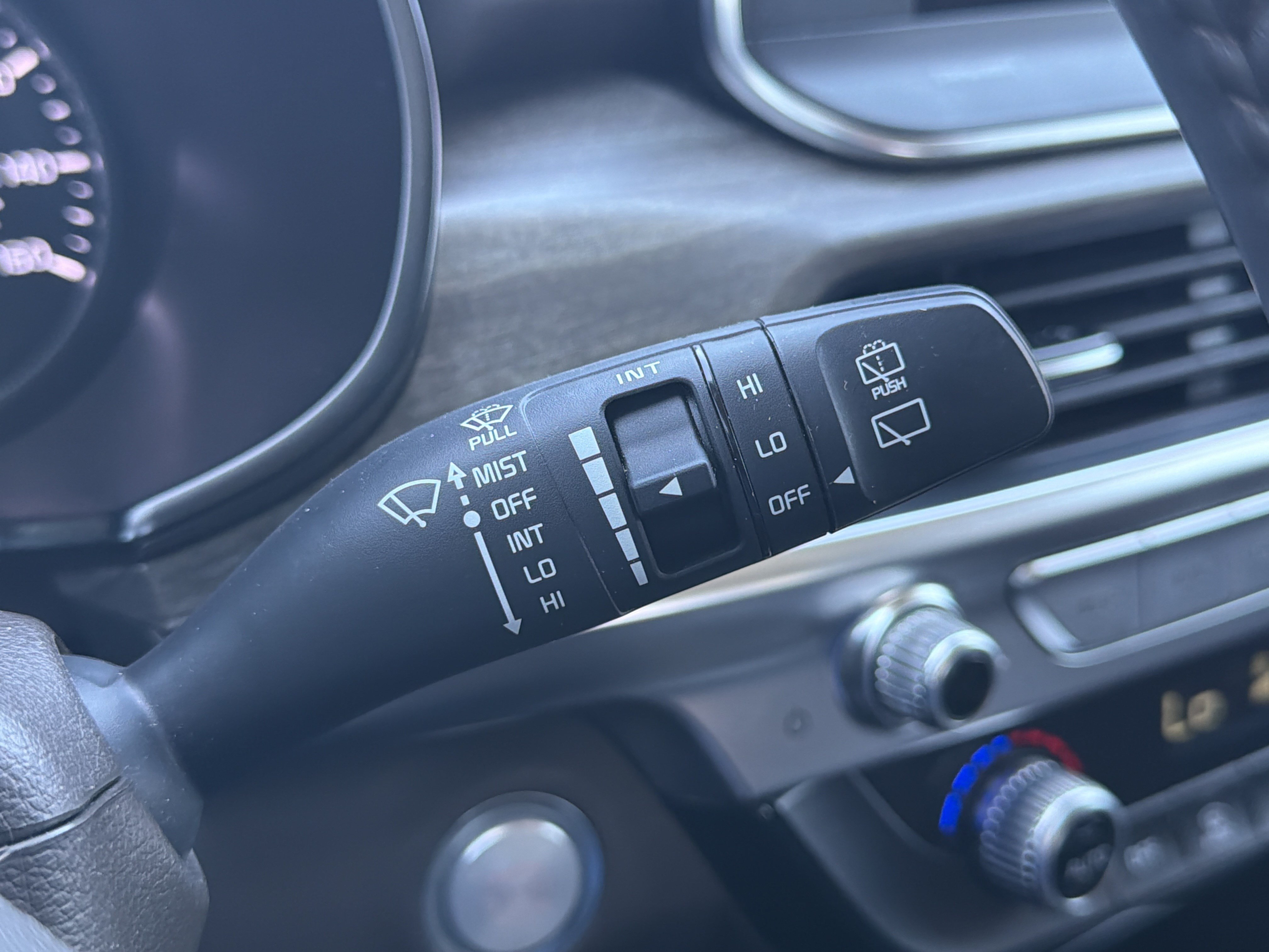 Used 2020 Kia Telluride SX FWD image 17