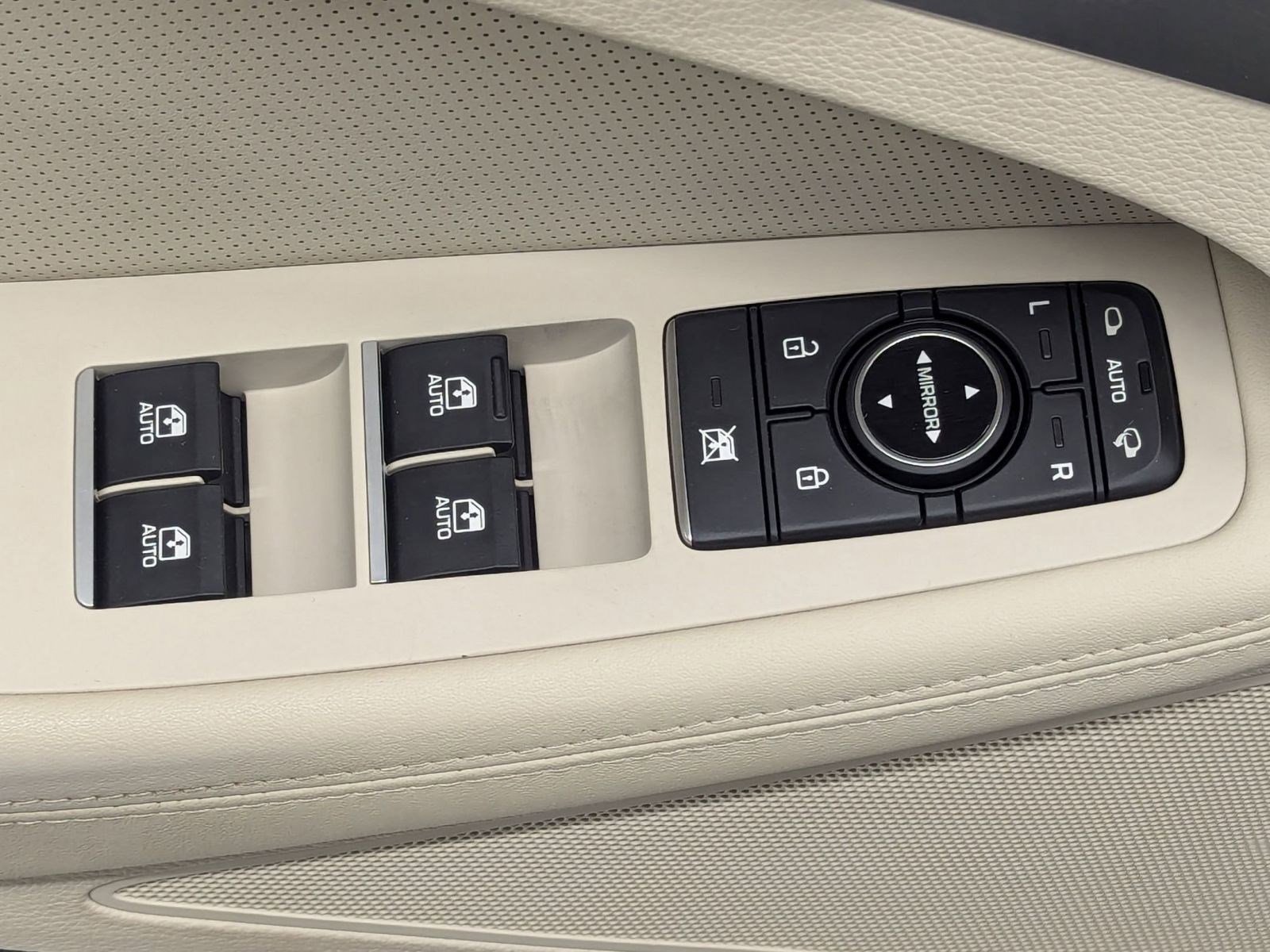 Used 2018 Genesis G80 5.0 Ultimate image 20