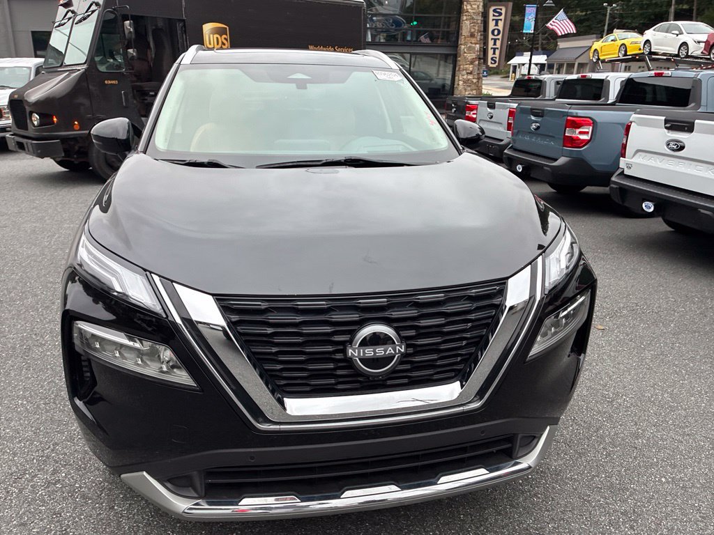 Used 2023 Nissan Rogue Platinum w/ Platinum Premium Package AWD/4WD image 3