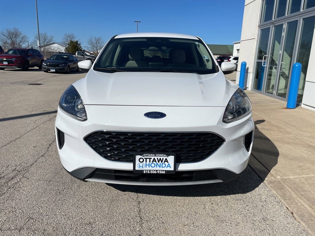 Used 2020 Ford Escape SE image 3