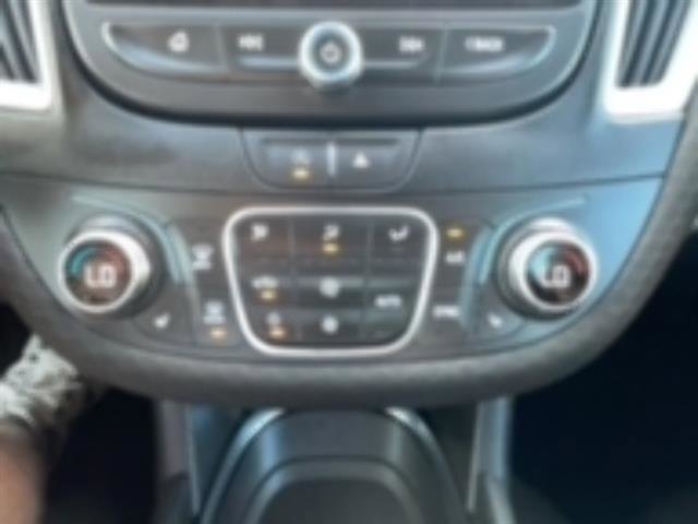 Used 2024 Chevrolet Malibu LT image 22