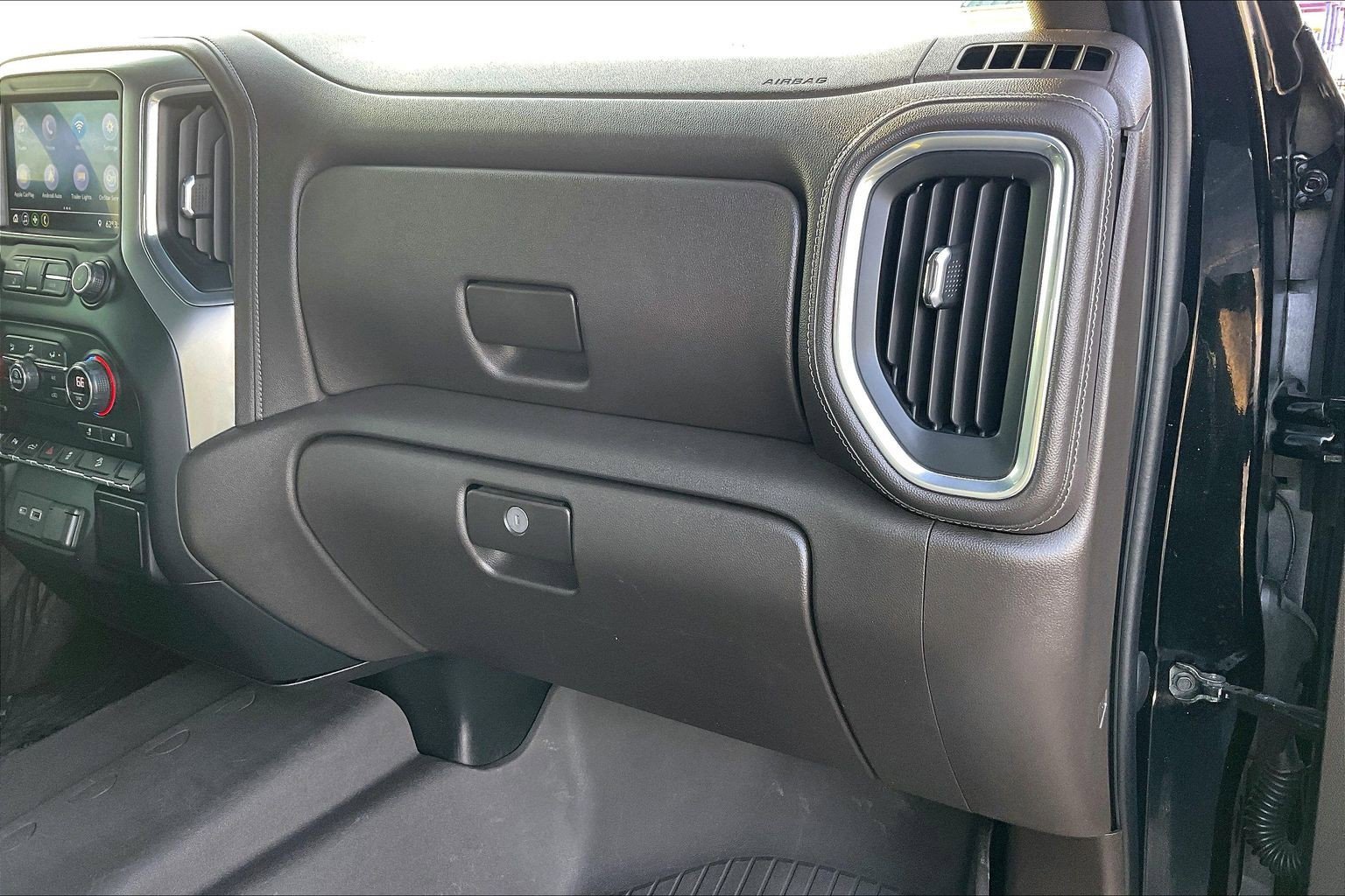 Used 2020 Chevrolet Silverado 2500 LT w/ Texas Edition image 15