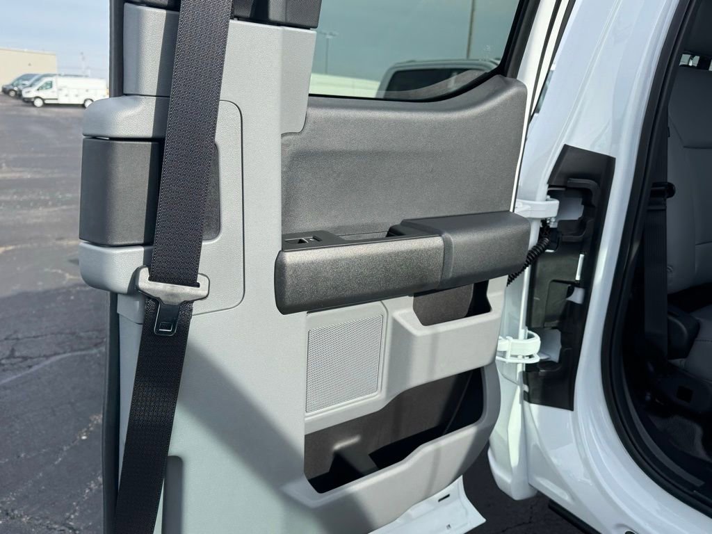 New 2026 Ford F550 4x4 SuperCab Super Duty image 12