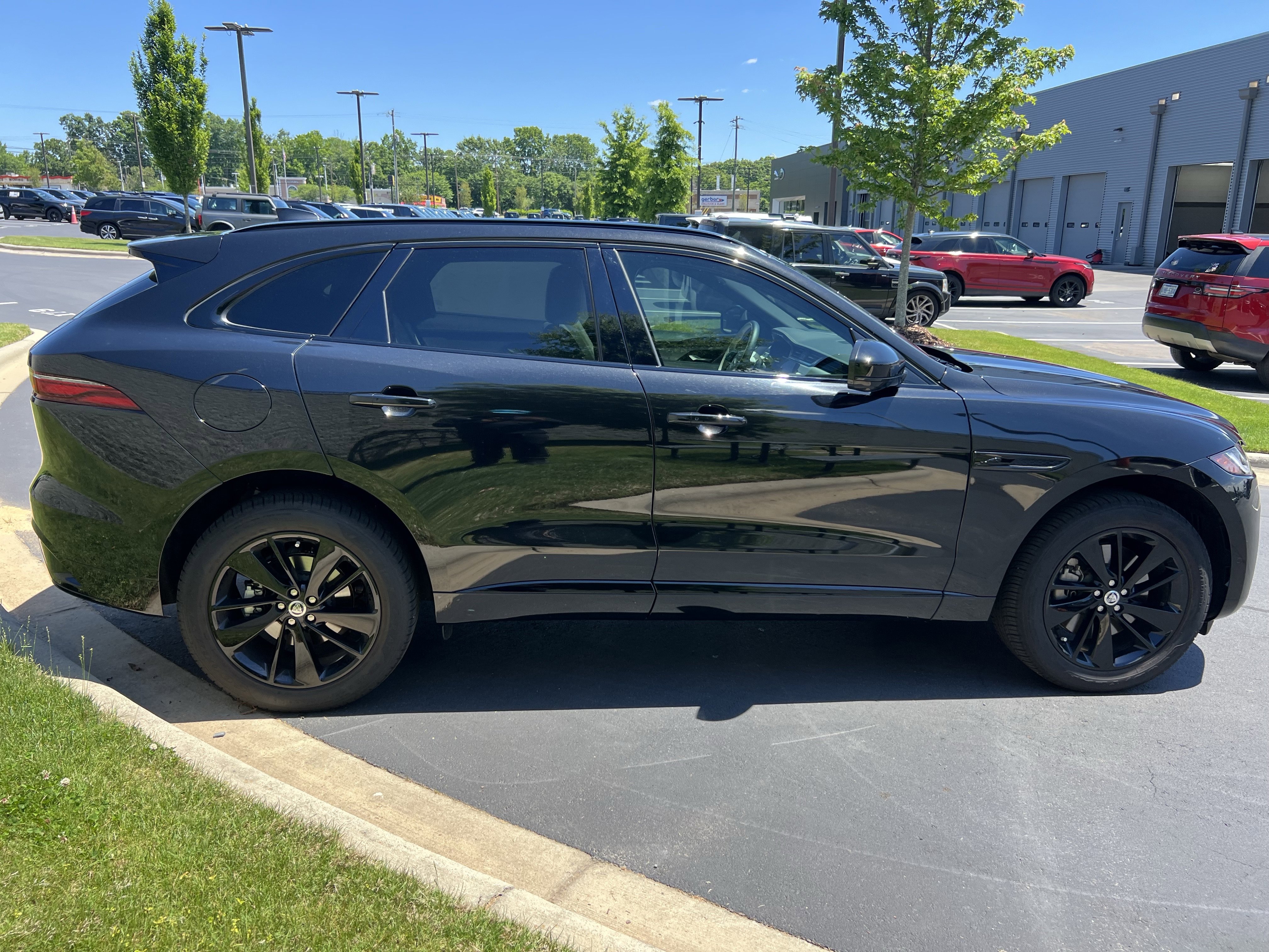 Used 2026 Jaguar F-PACE R-Dynamic S AWD/4WD image 8