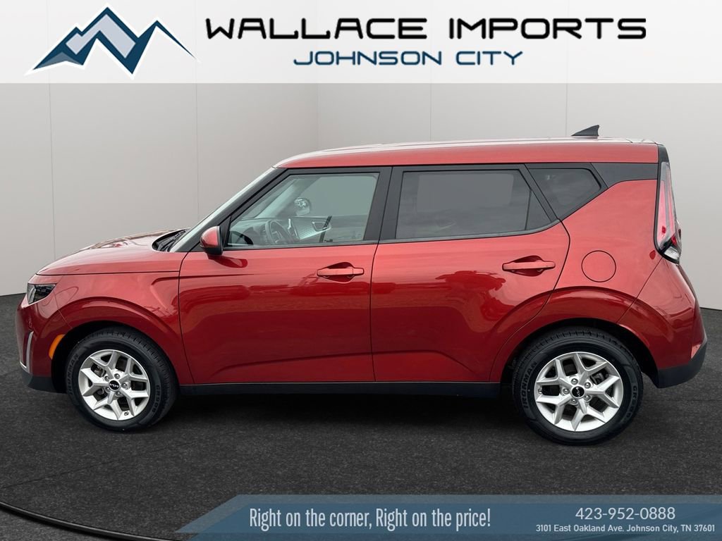 Used 2023 Kia Soul LX w/ LX Technology Package