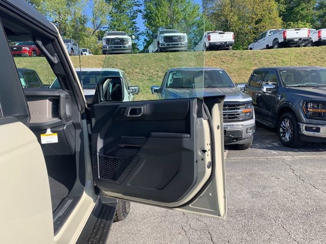 New 2026 Ford Bronco Outer Banks w/ Sasquatch Package AWD/4WD image 15