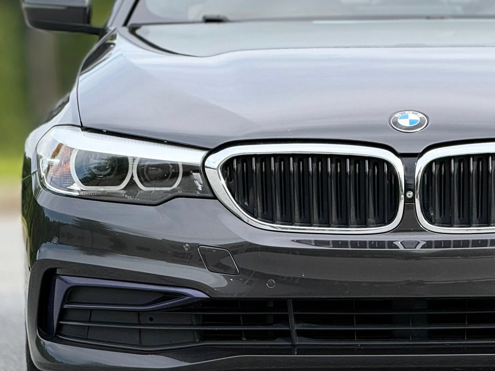 Used 2019 BMW 530i xDrive w/ Premium Package AWD/4WD image 14