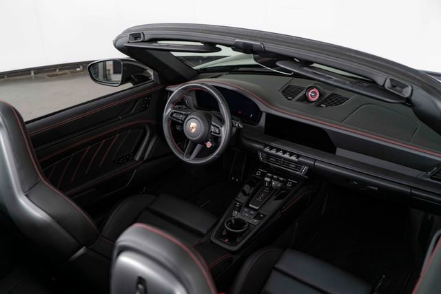 Used 2025 Porsche 911 Carrera 4 GTS AWD/4WD image 24