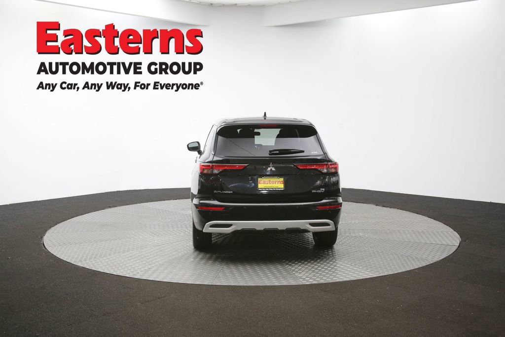 Used 2023 Mitsubishi Outlander SE image 38