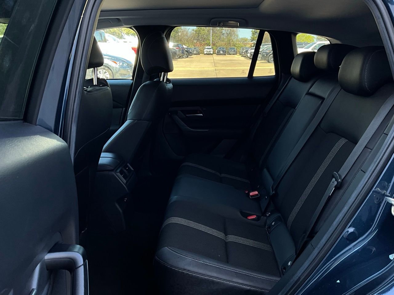 Used 2025 MAZDA CX-50 AWD 2.5 S w/ Premium Package image 12