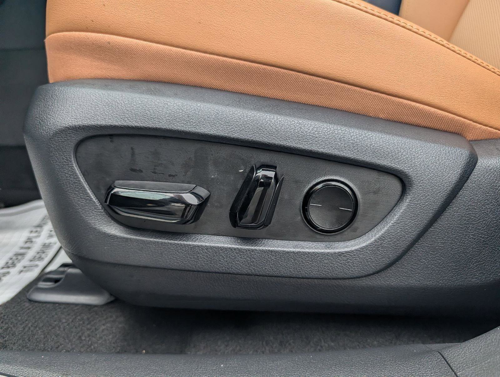 Used 2025 Lexus RX 350 Premium w/ Accessory Package image 7