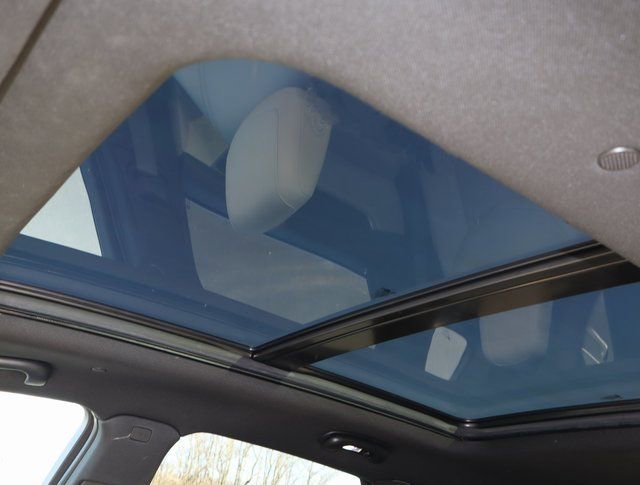 Used 2017 Cadillac XT5 Premium Luxury image 27