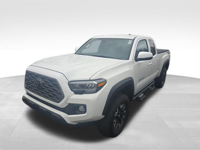 Used 2021 Toyota Tacoma TRD Off-Road w/ TRD Premium Off Road Package image 2