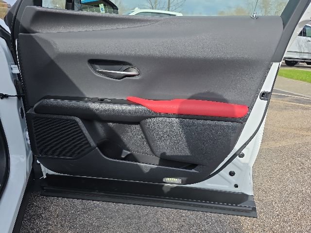 Used 2023 Lexus UX 250h F Sport AWD/4WD image 8