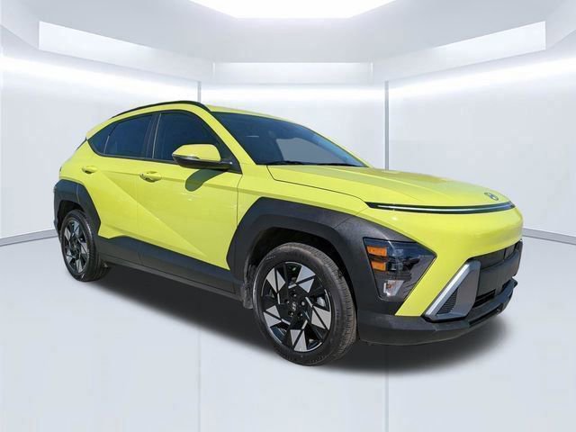 Certified 2025 Hyundai Kona SEL FWD image 2