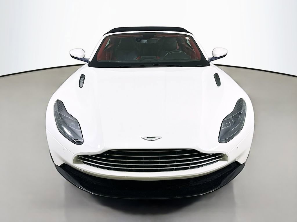 Used 2019 Aston Martin DB11 Volante image 2