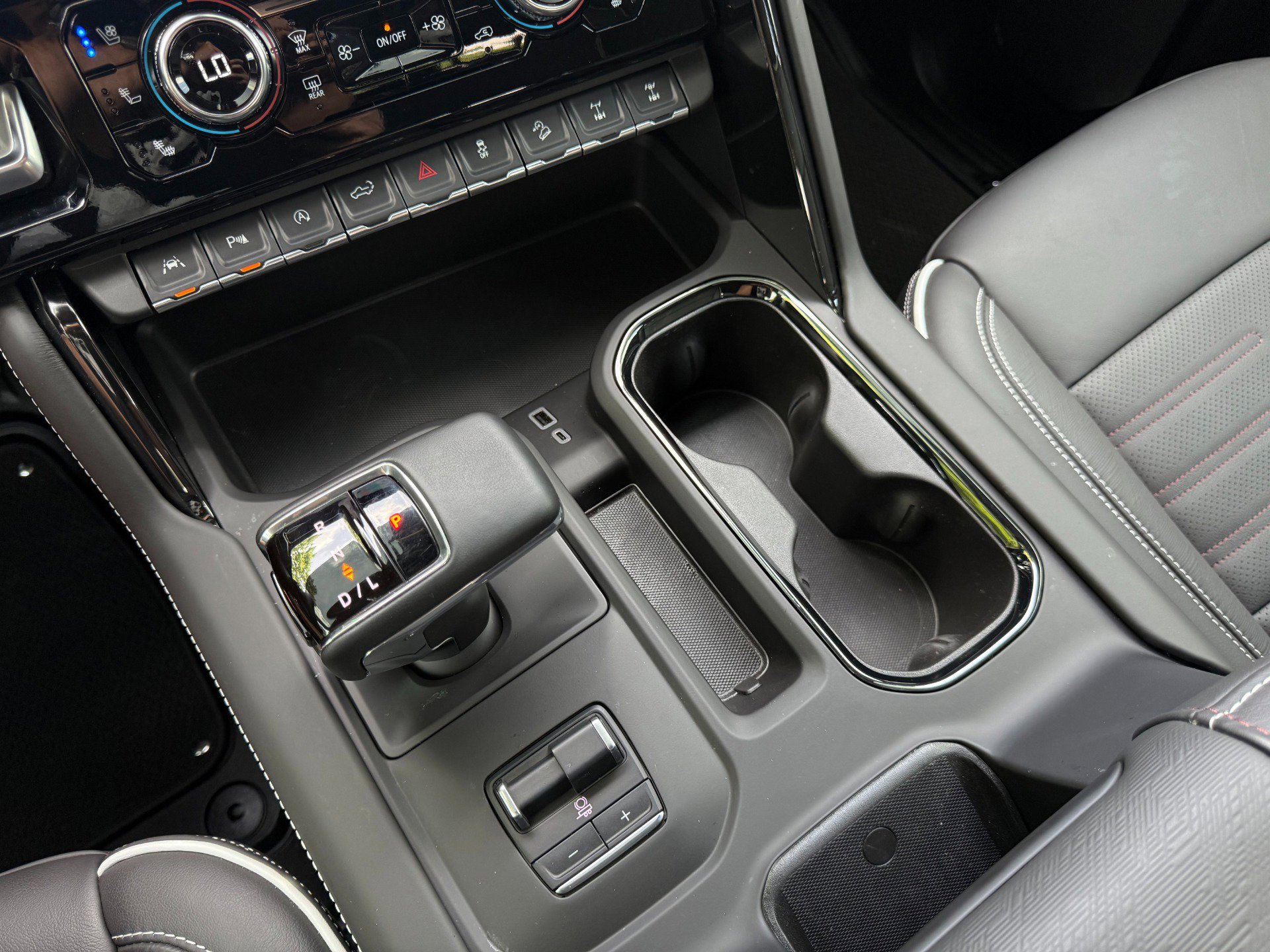 Used 2024 GMC Sierra 1500 AT4X image 56