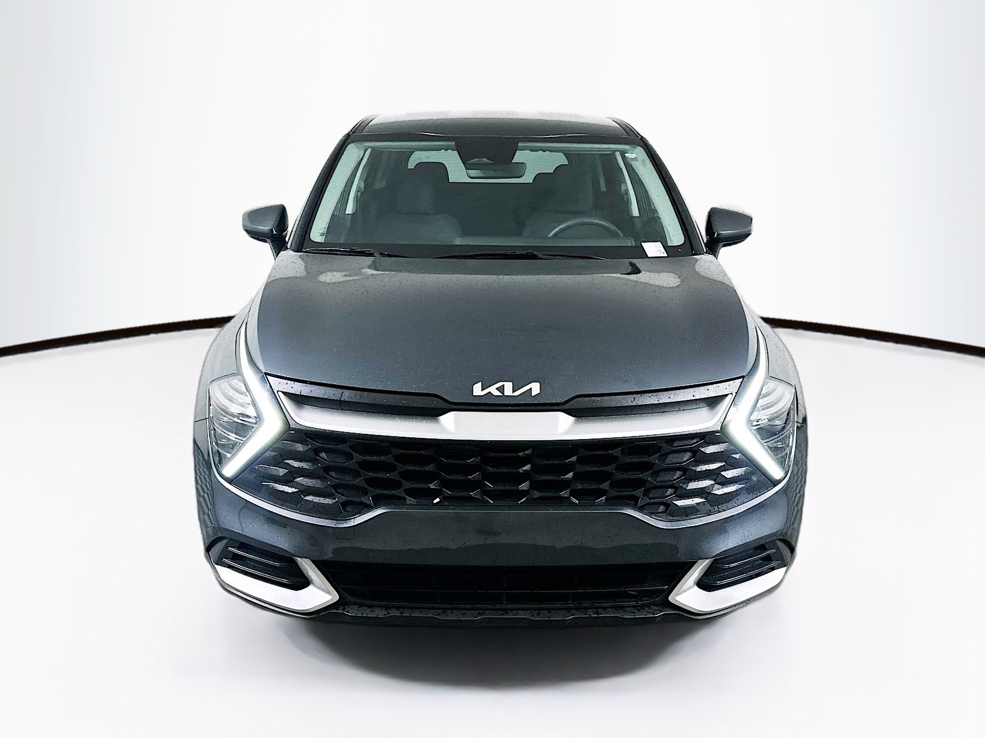 Used 2025 Kia Sportage LX image 2