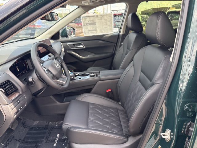 New 2026 Nissan Rogue Platinum AWD/4WD image 13