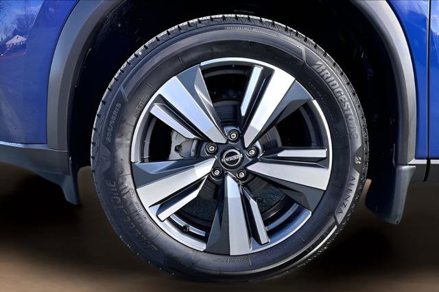 Used 2023 Nissan Rogue SL image 8