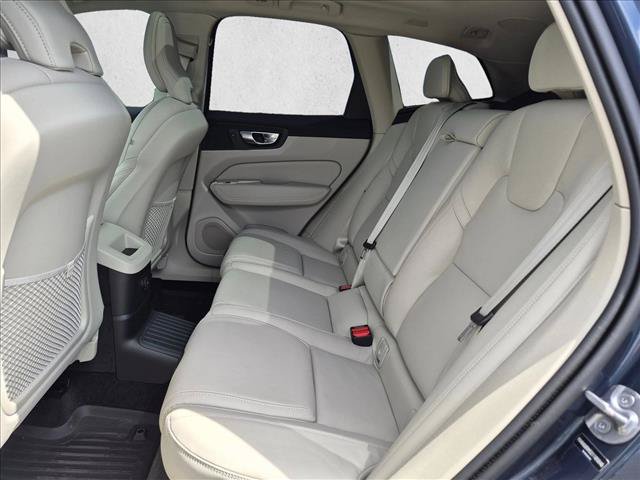 Used 2025 Volvo XC60 T8 Ultra w/ Protection Package Premier AWD/4WD image 18