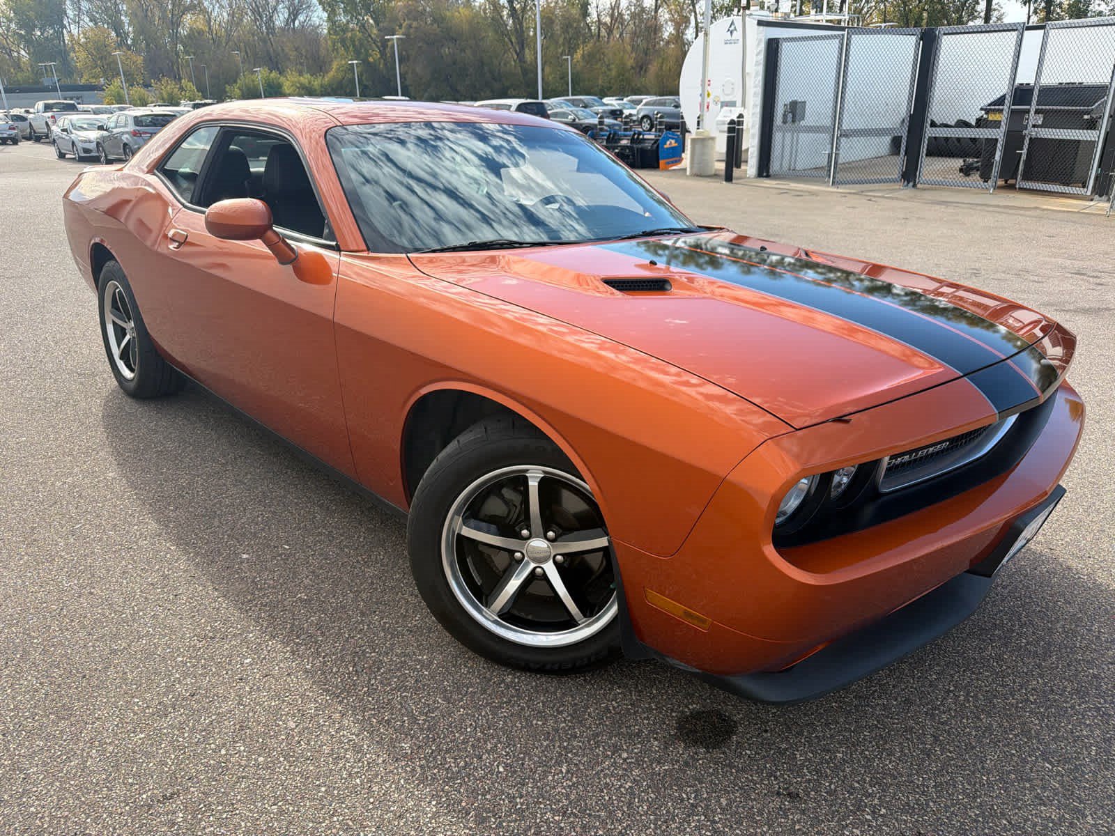 Used 2011 Dodge Challenger RWD image 2