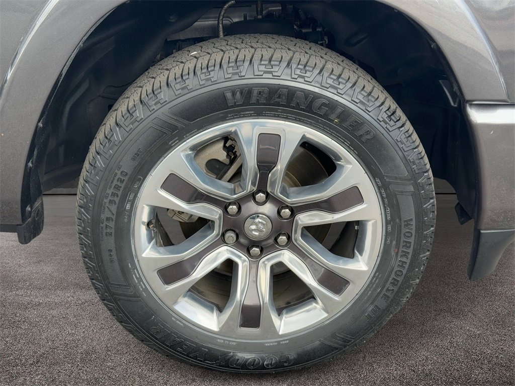 Used 2022 RAM 1500 Limited w/ Body Color Bumper Group image 7