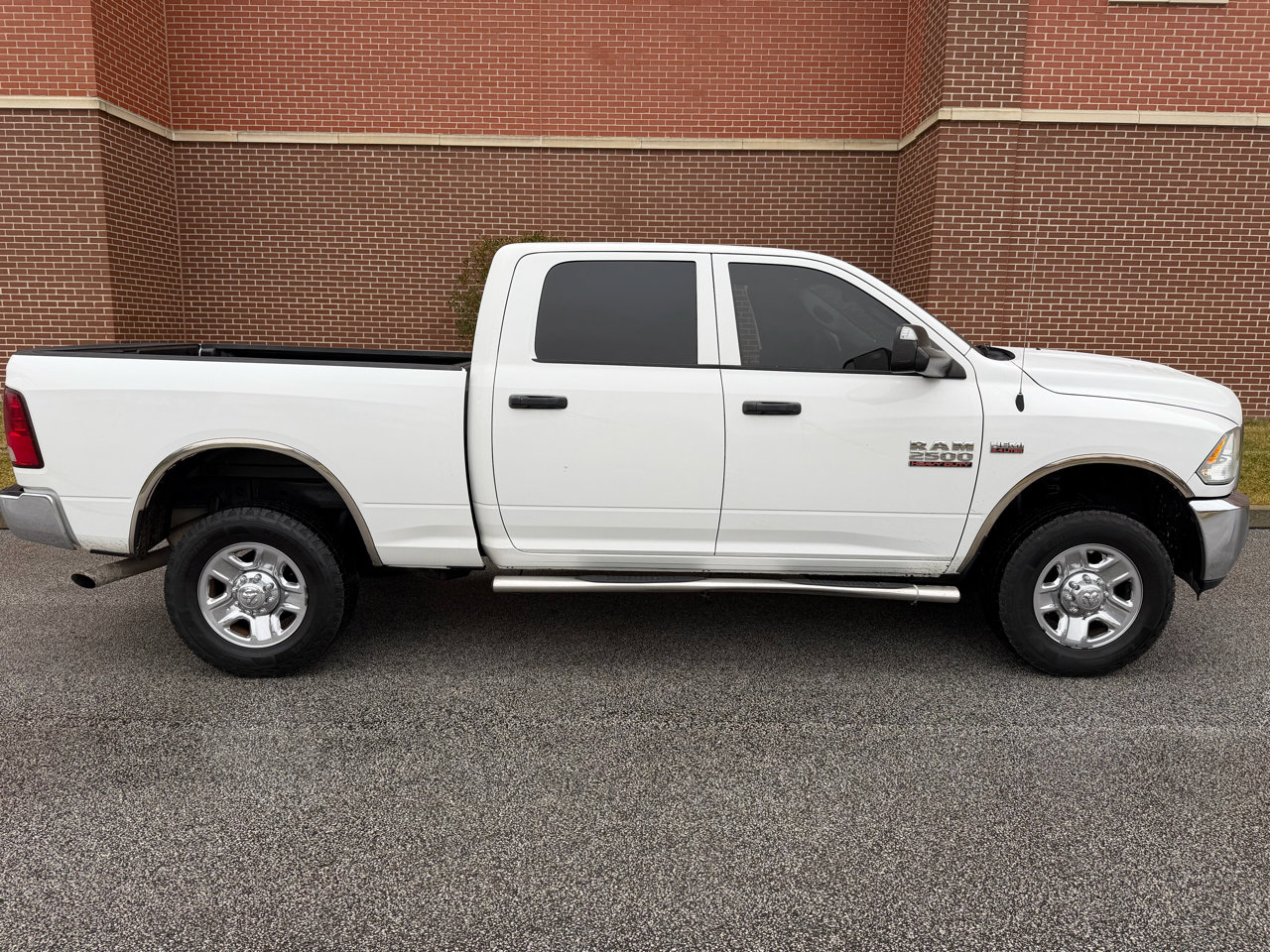 Used 2014 RAM 2500 Tradesman w/ Chrome Appearance Group image 9