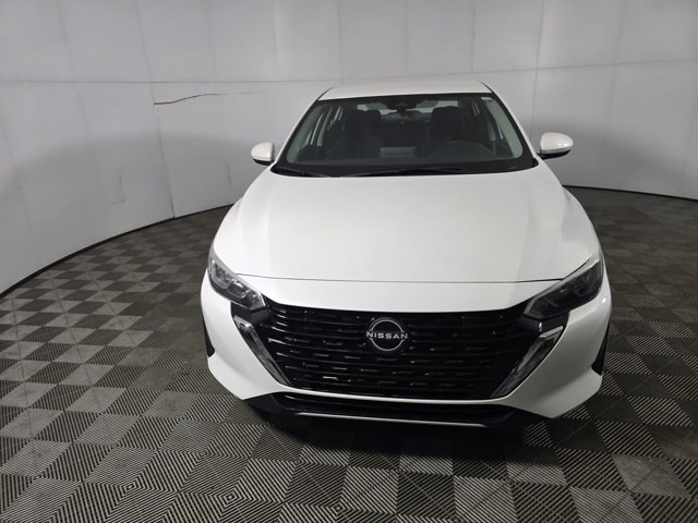 Used 2024 Nissan Sentra SV image 2