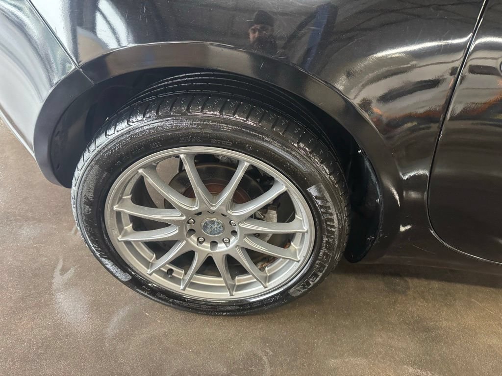 Used 2007 Pontiac Solstice GXP w/ Premium Package RWD image 12