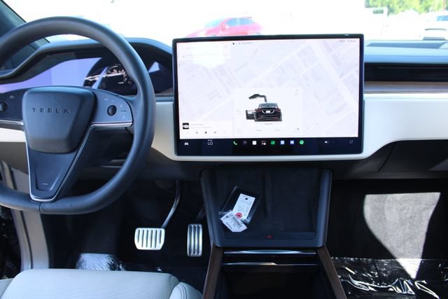 Used 2023 Tesla Model X AWD/4WD image 11