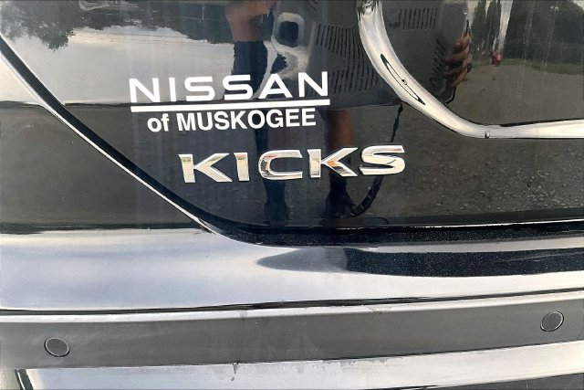 Used 2022 Nissan Kicks S FWD image 24