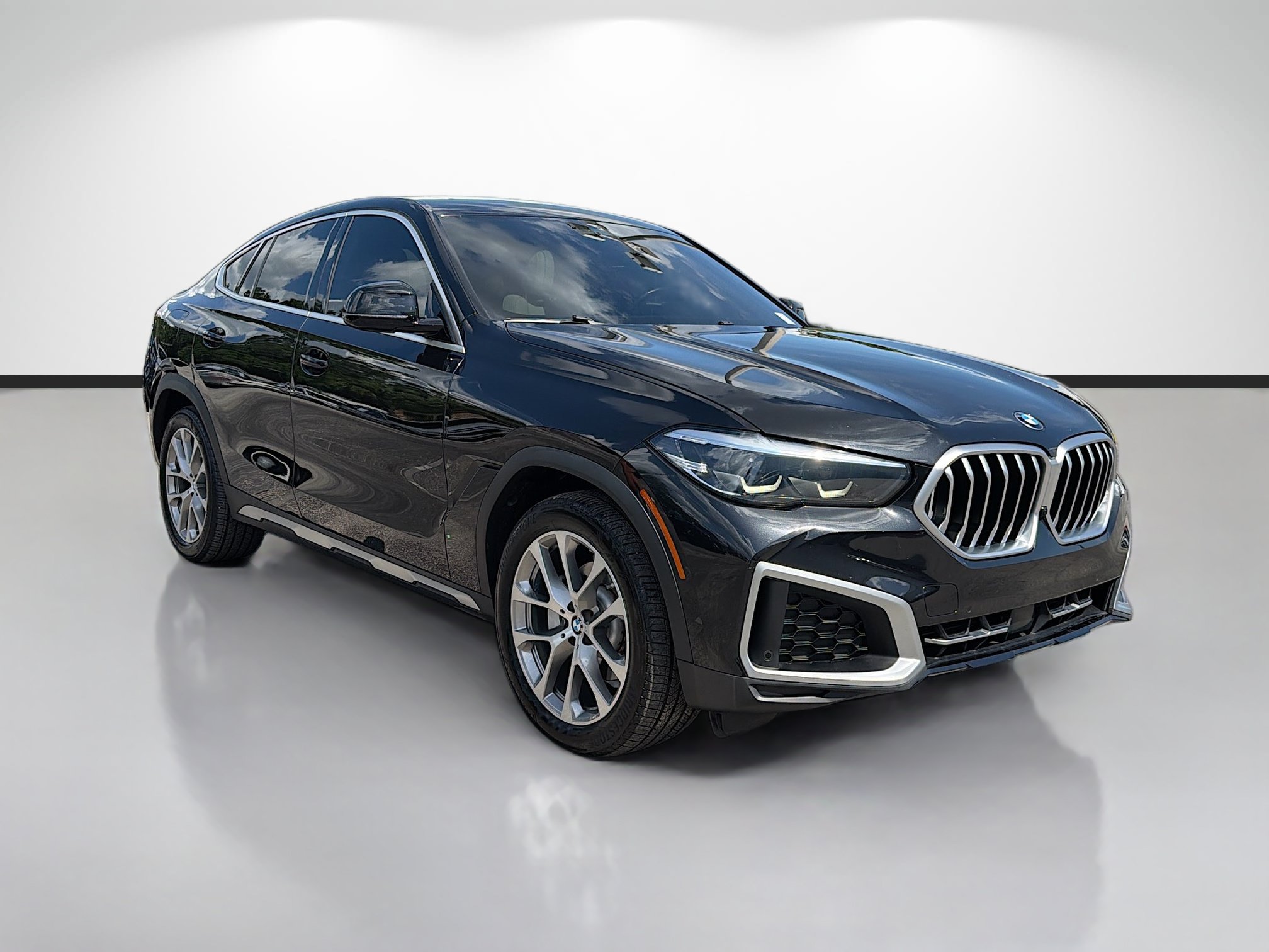 Used 2023 BMW X6 xDrive40i AWD/4WD image 1