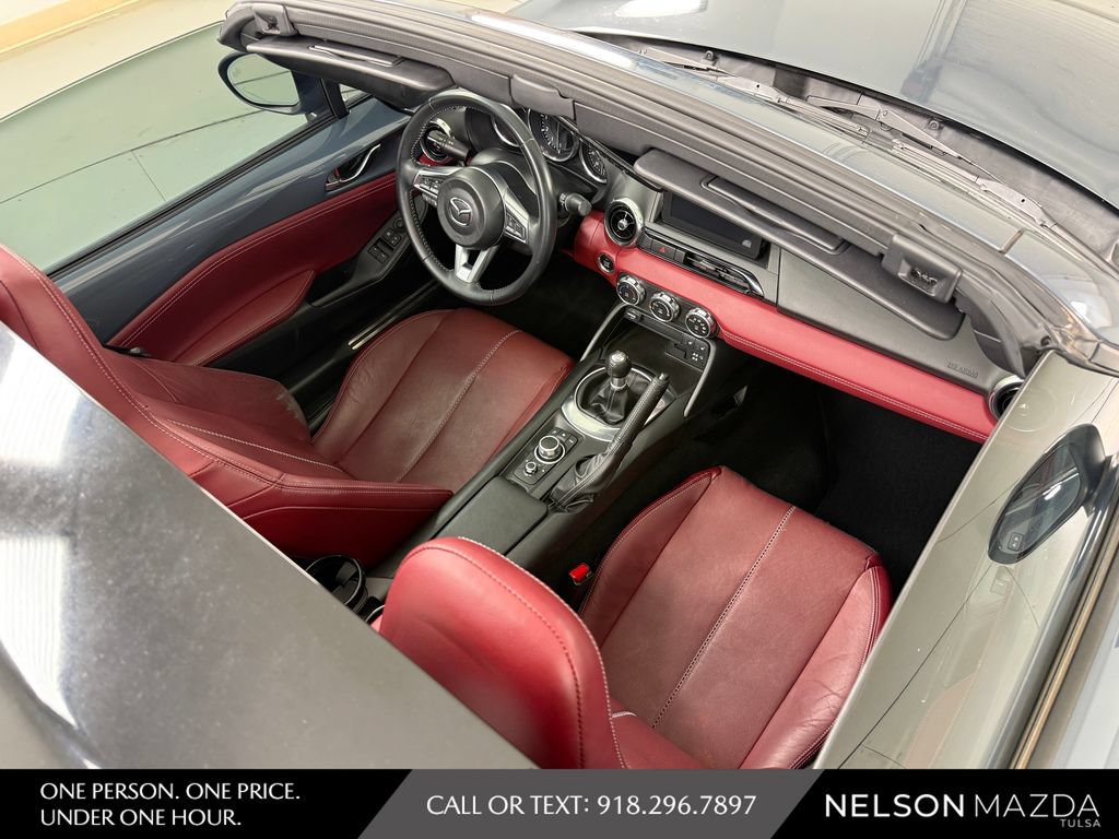 Used 2020 MAZDA MX-5 Miata RF Grand Touring RWD image 36