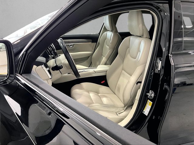 Used 2025 Volvo V90 B6 Cross Country Plus w/ Protection Package Premier AWD/4WD image 27