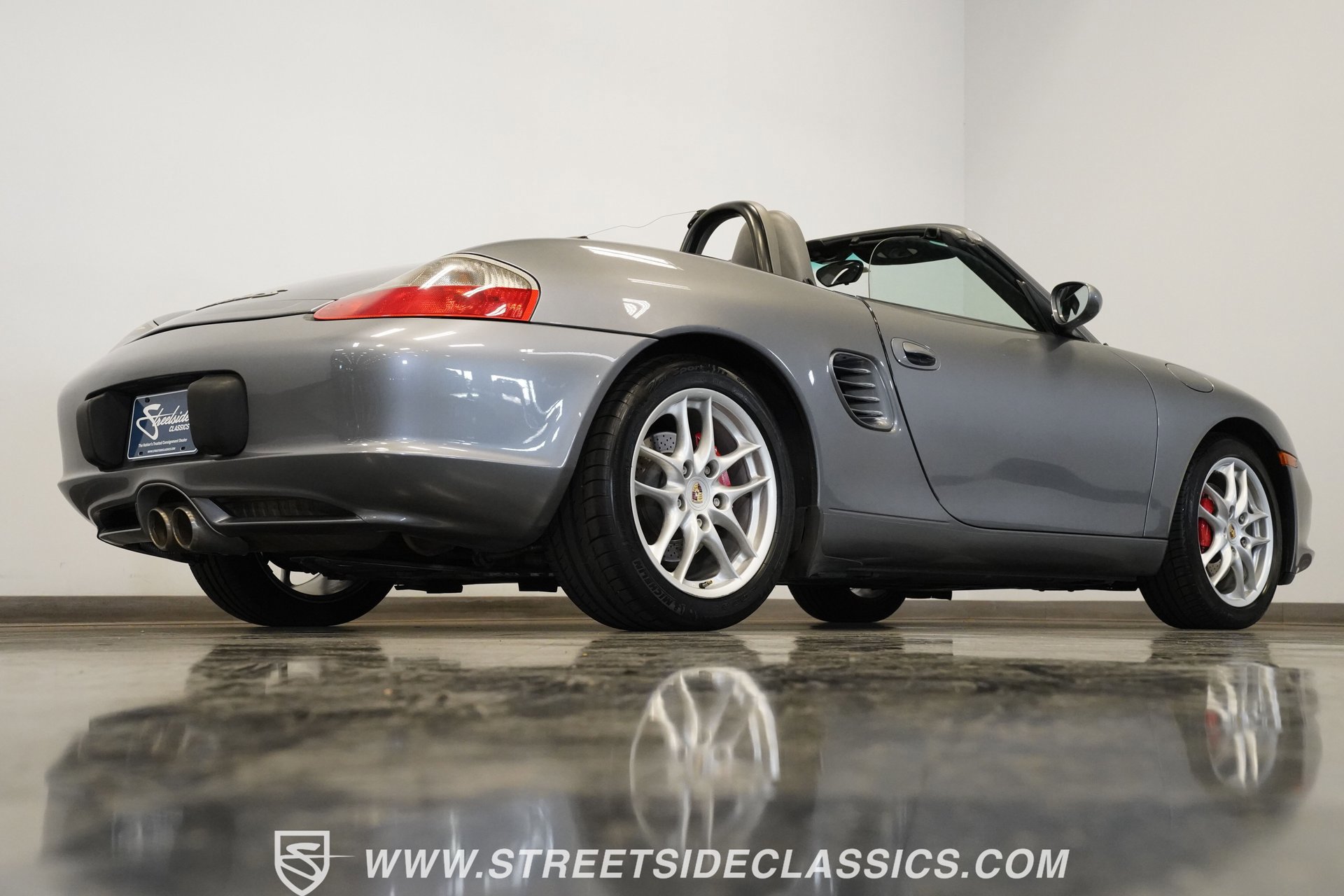 Used 2004 Porsche Boxster S image 16