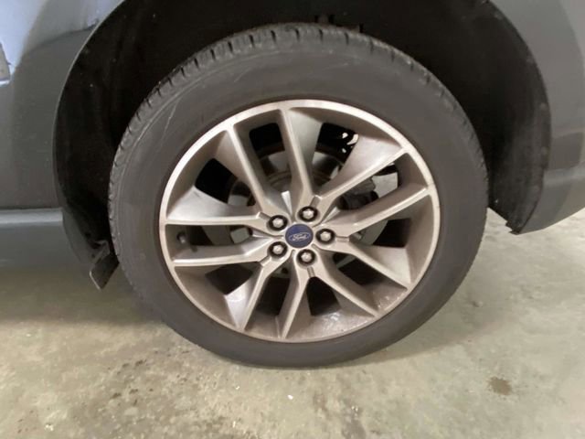 Used 2017 Ford Edge Titanium w/ Technology Package image 7