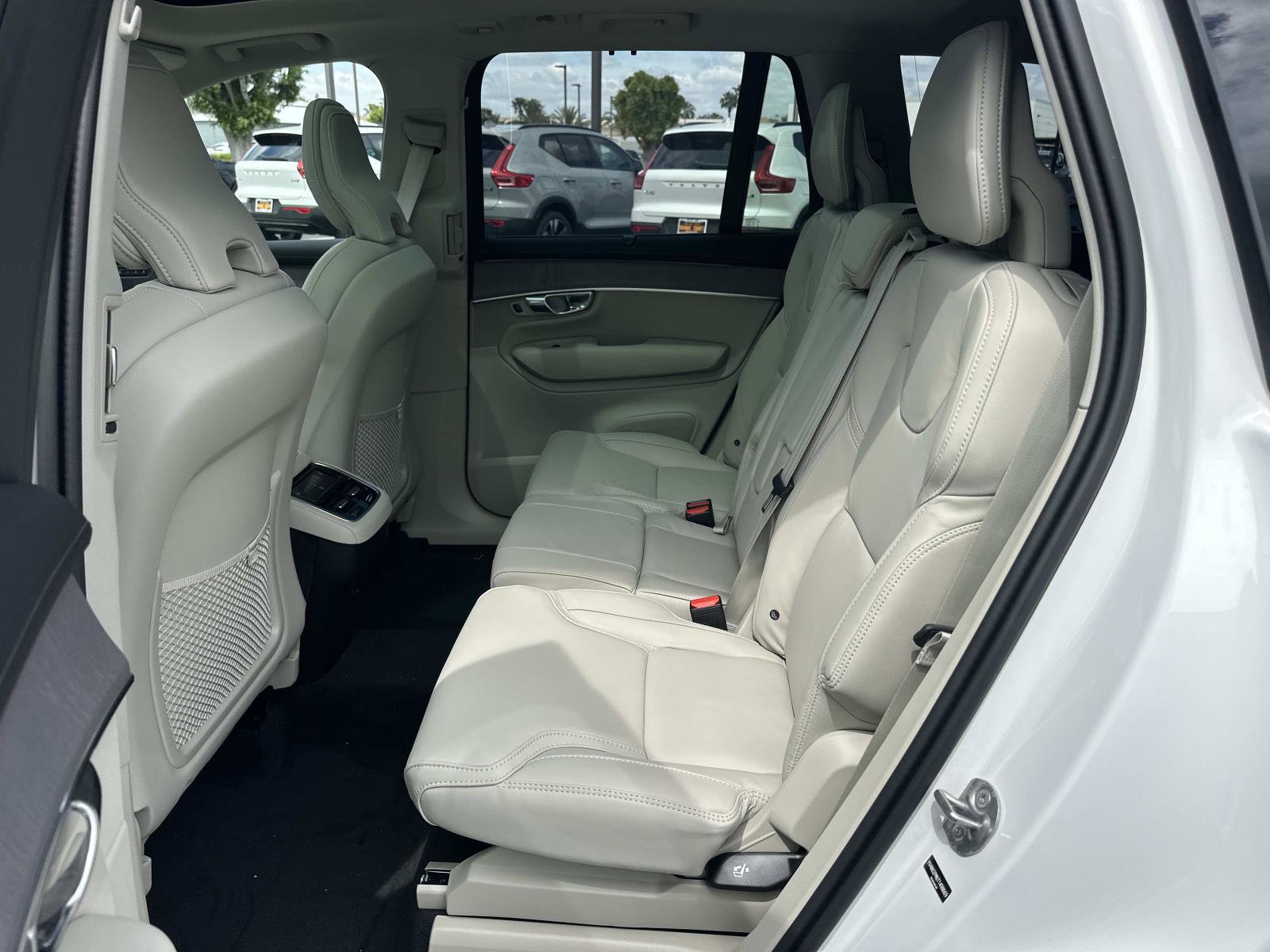 New 2026 Volvo XC90 B6 Ultra AWD/4WD image 17