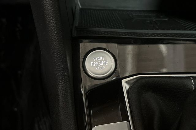 Certified 2023 Volkswagen Taos SE w/ Black Wheel Package image 28