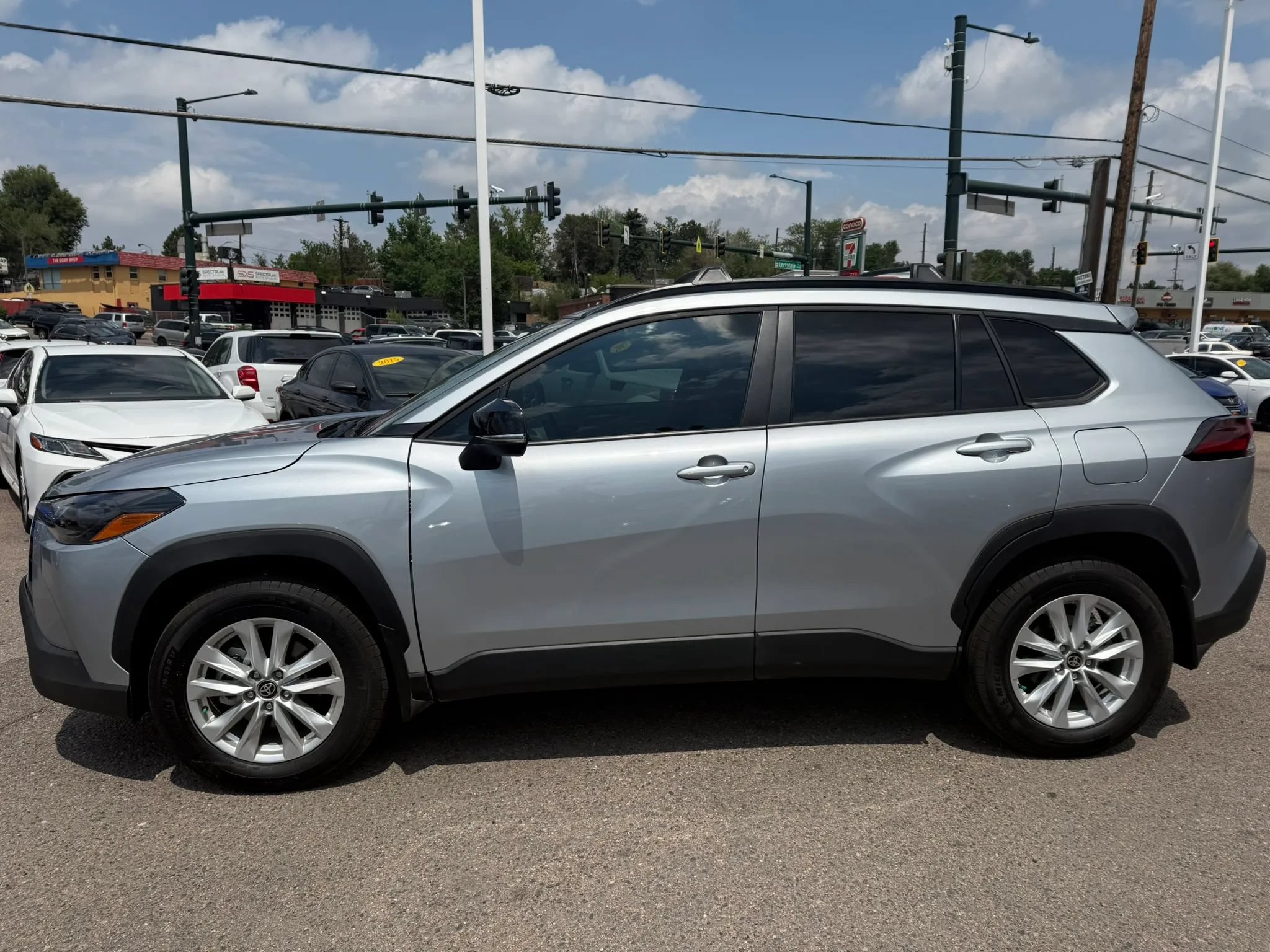 Used 2026 Toyota Corolla Cross LE FWD image 5