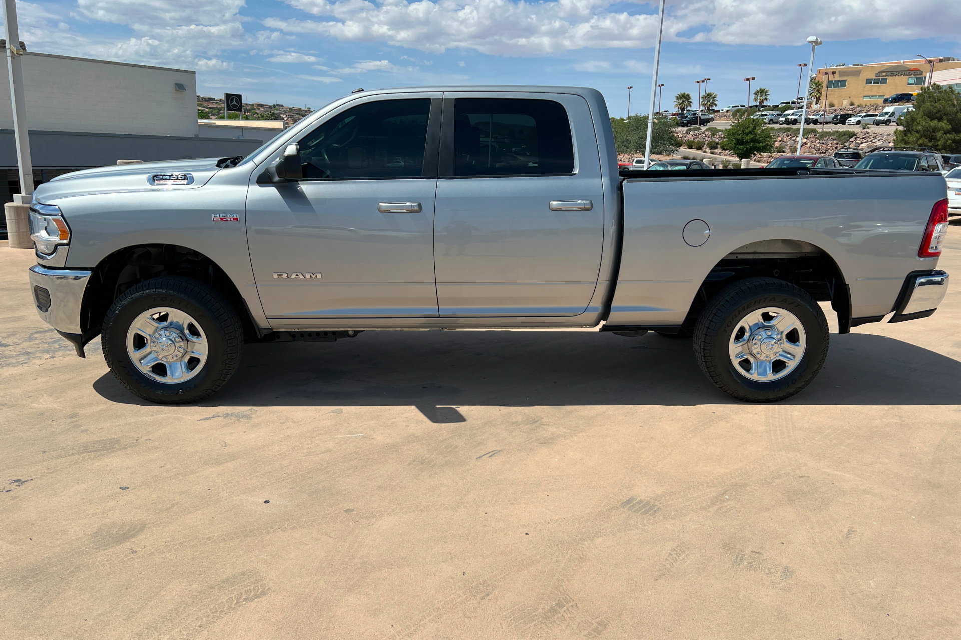 Used 2021 RAM 2500 Big Horn AWD/4WD image 2