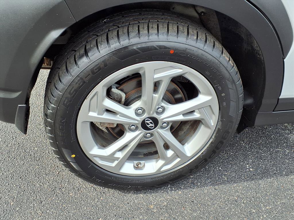 Used 2023 Hyundai Kona SEL image 21