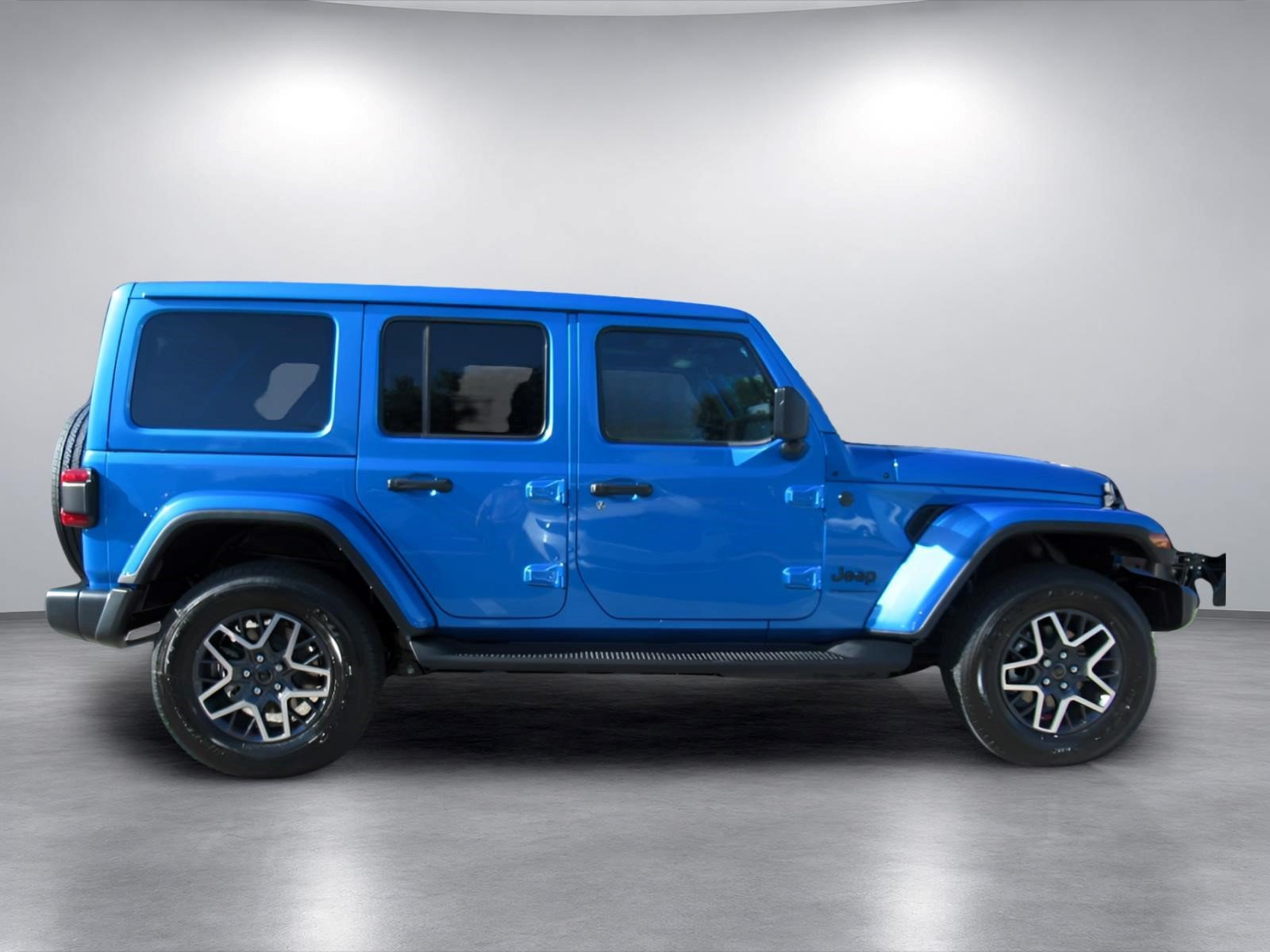 New 2026 Jeep Wrangler Unlimited Sahara w/ Technology Group AWD/4WD image 2
