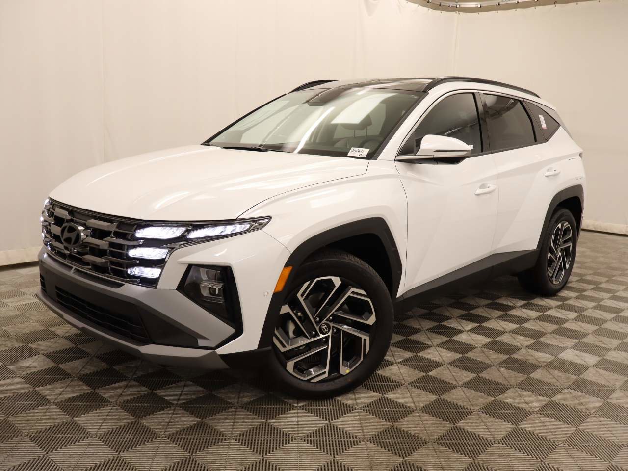 New 2026 Hyundai Tucson Limited AWD/4WD image 1